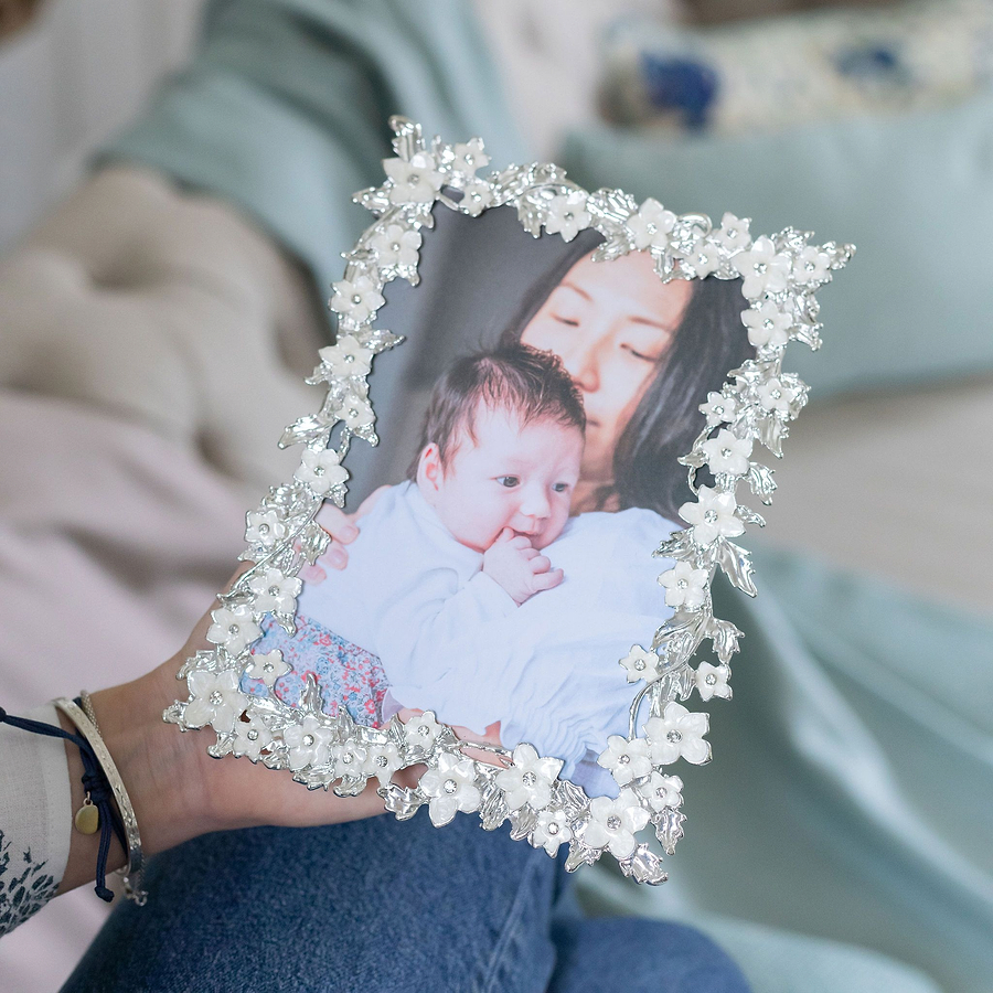 Silver & White Flower Frame - Addison Ross Ltd UK