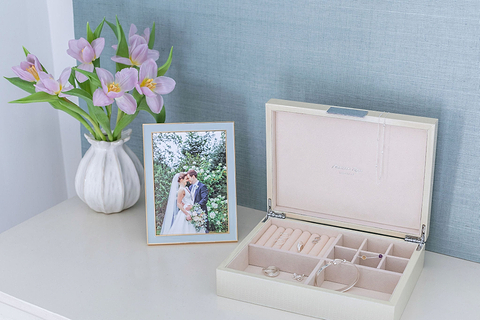 Large cream jewelry box