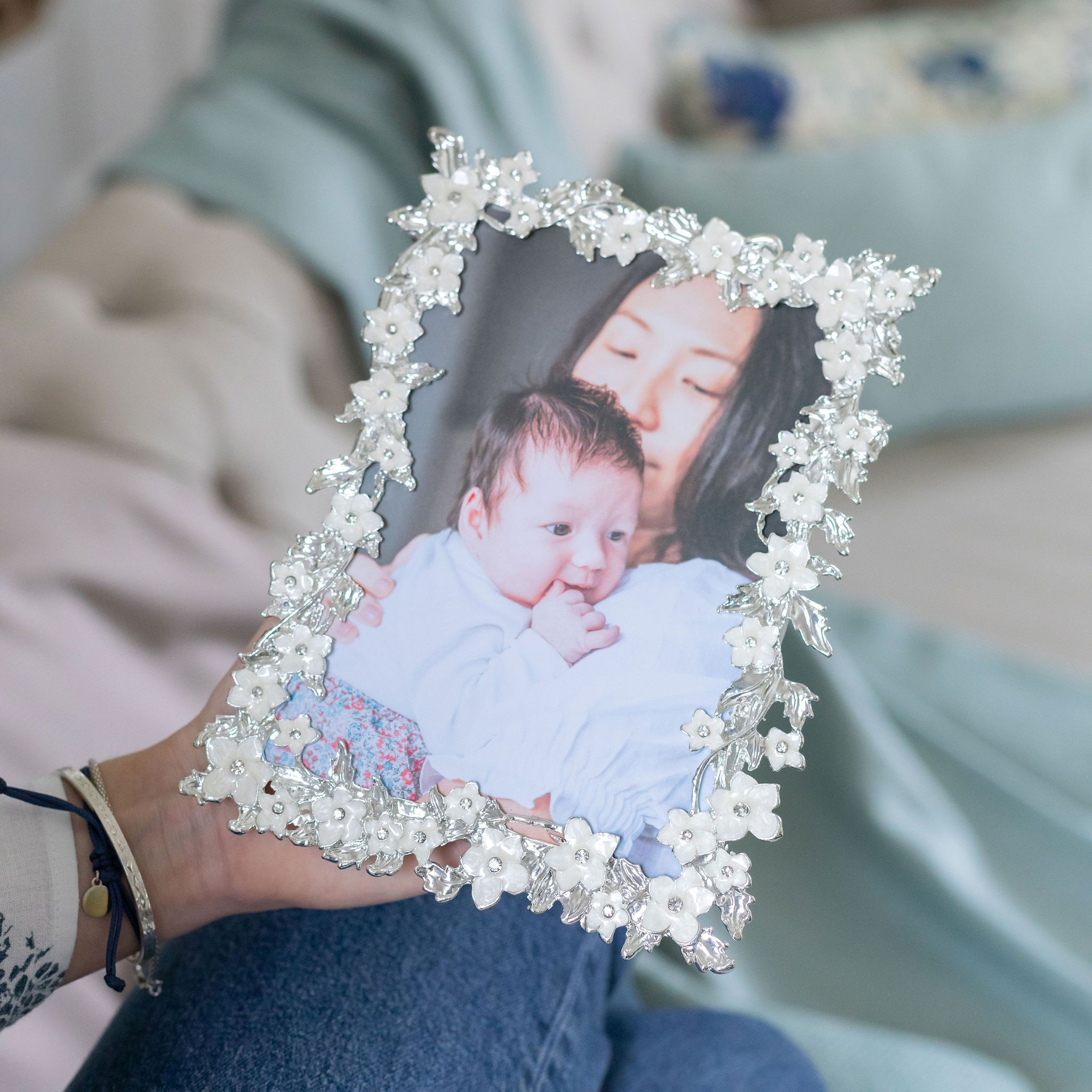 Silver & White Flower Frame - Addison Ross Ltd UK