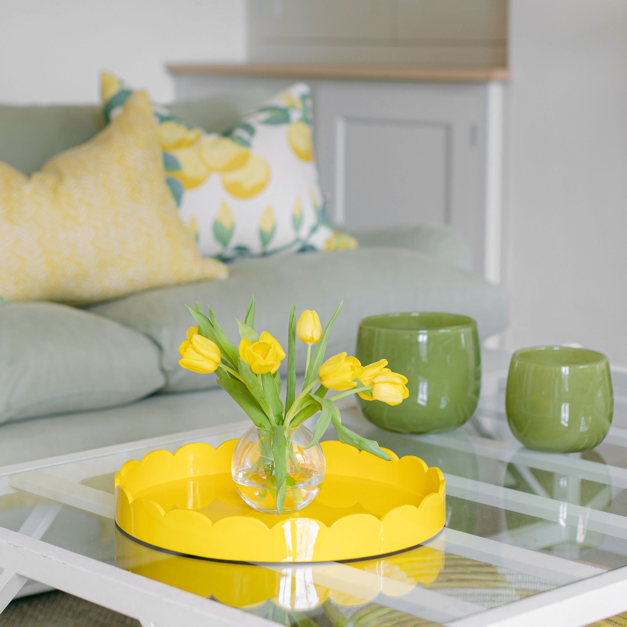 Yellow Round Medium Lacquered Scallop Tray - Addison Ross Ltd UK