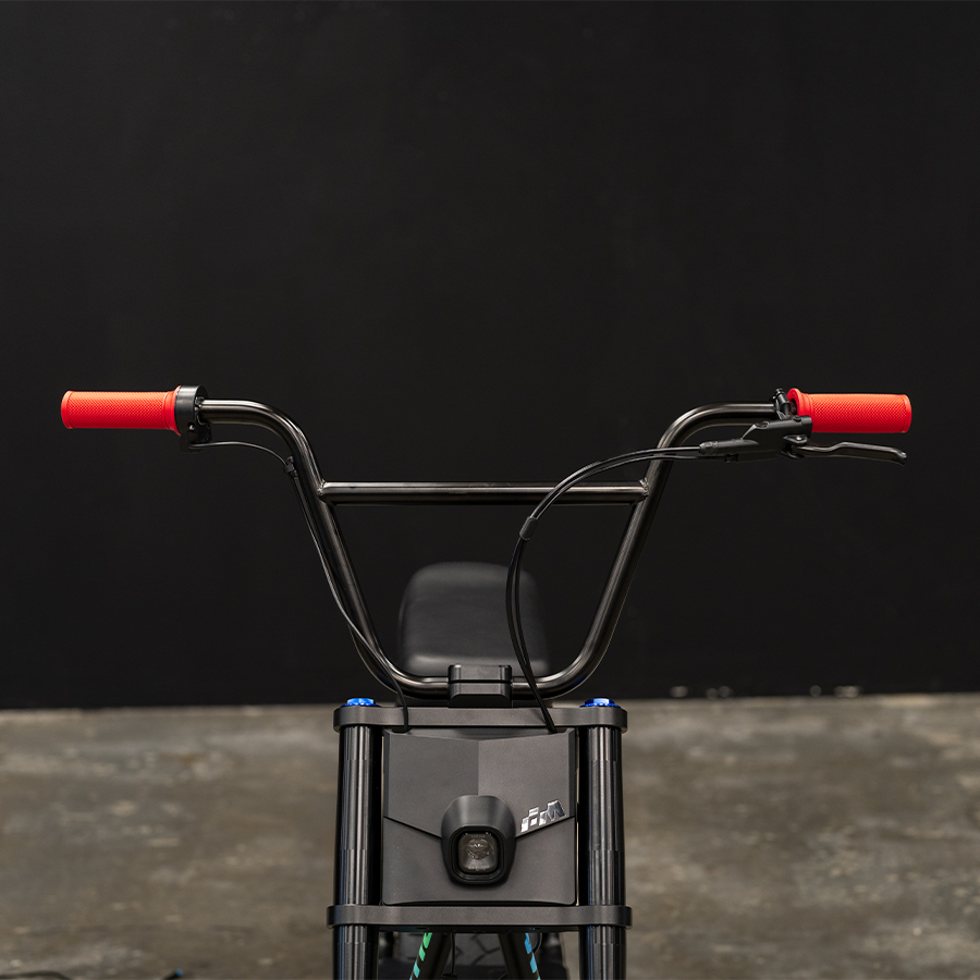 Antic Throttle