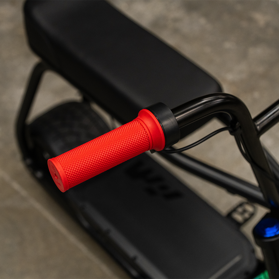Antic Throttle