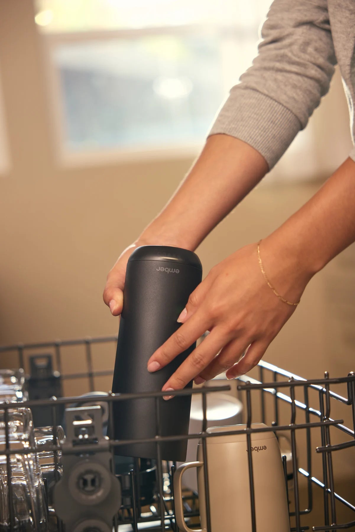 Placing Tumbler 2 on the top rack of a dishwasher