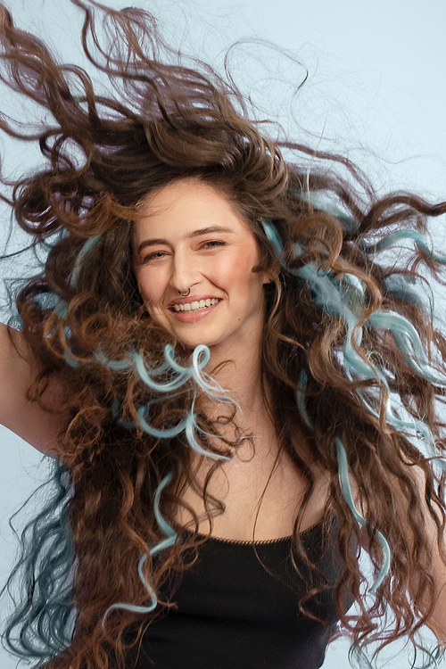 גוון שיער טבעי - תכלת