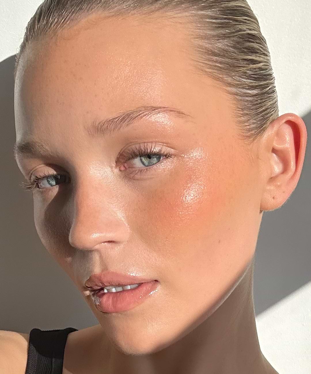 | desc: Jemima wears shade Citrine