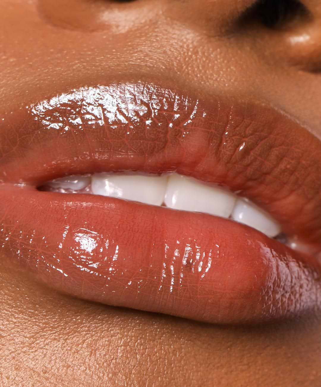 Lip Gloss in shade Dusk