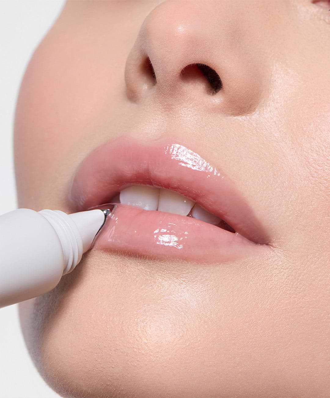 Lip Gloss in shade Oat