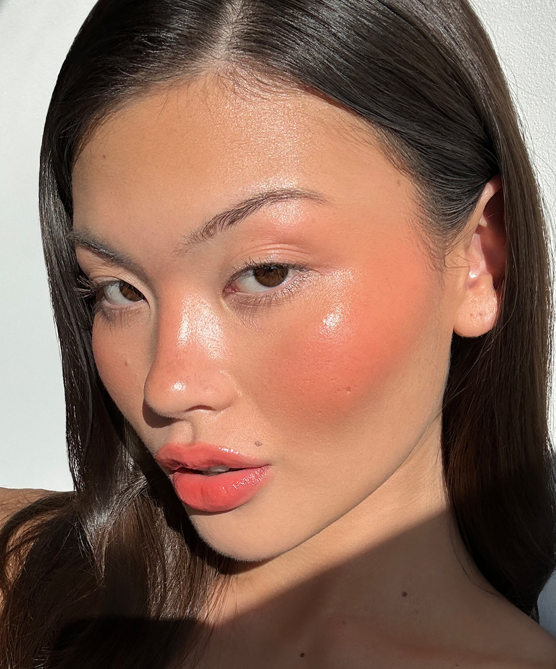 Tuti wears shade Papaya