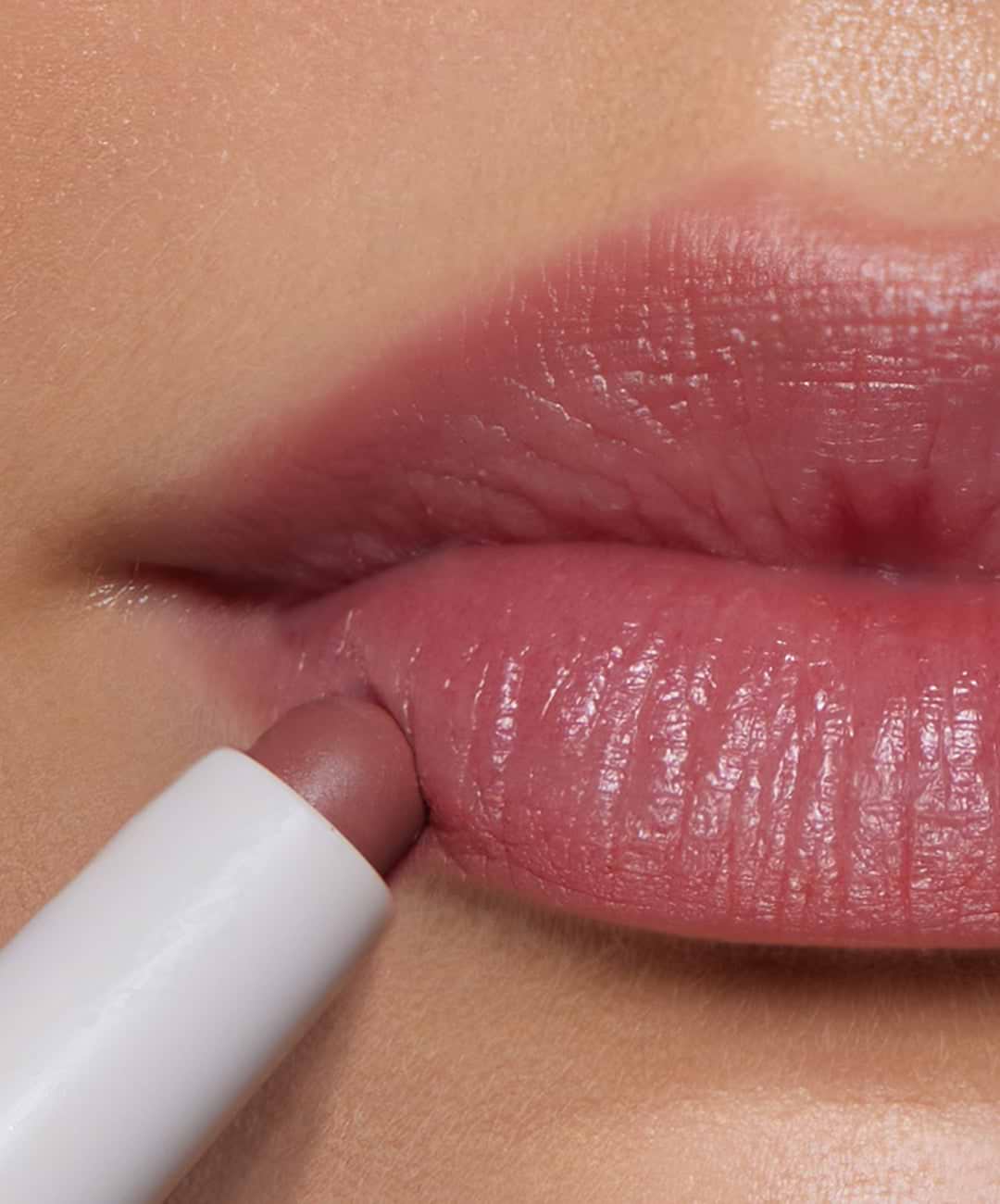  desc: | text: light  Blur Liner in shade Opal