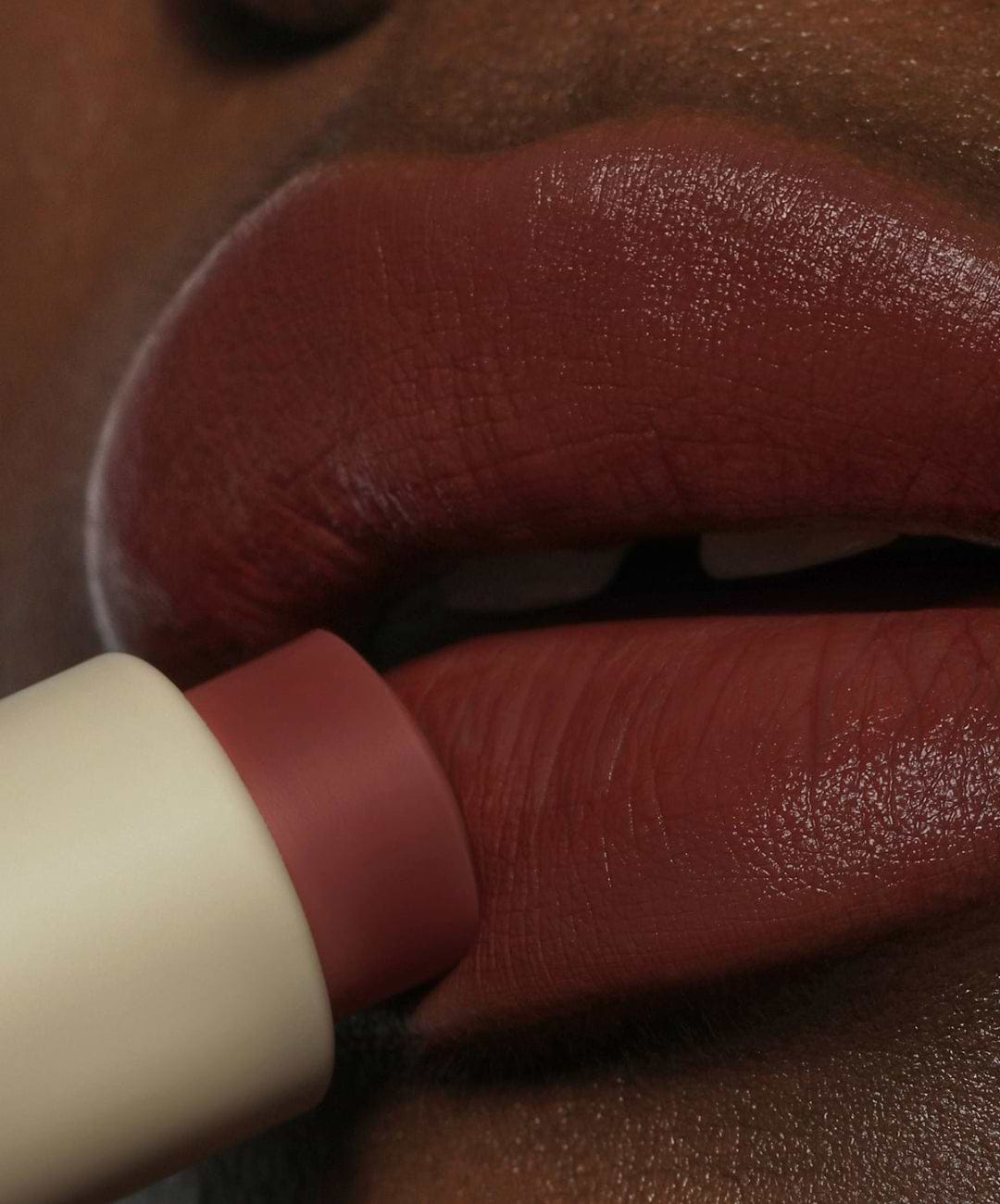 | desc: | text: light Lip Blush in shade Canyon