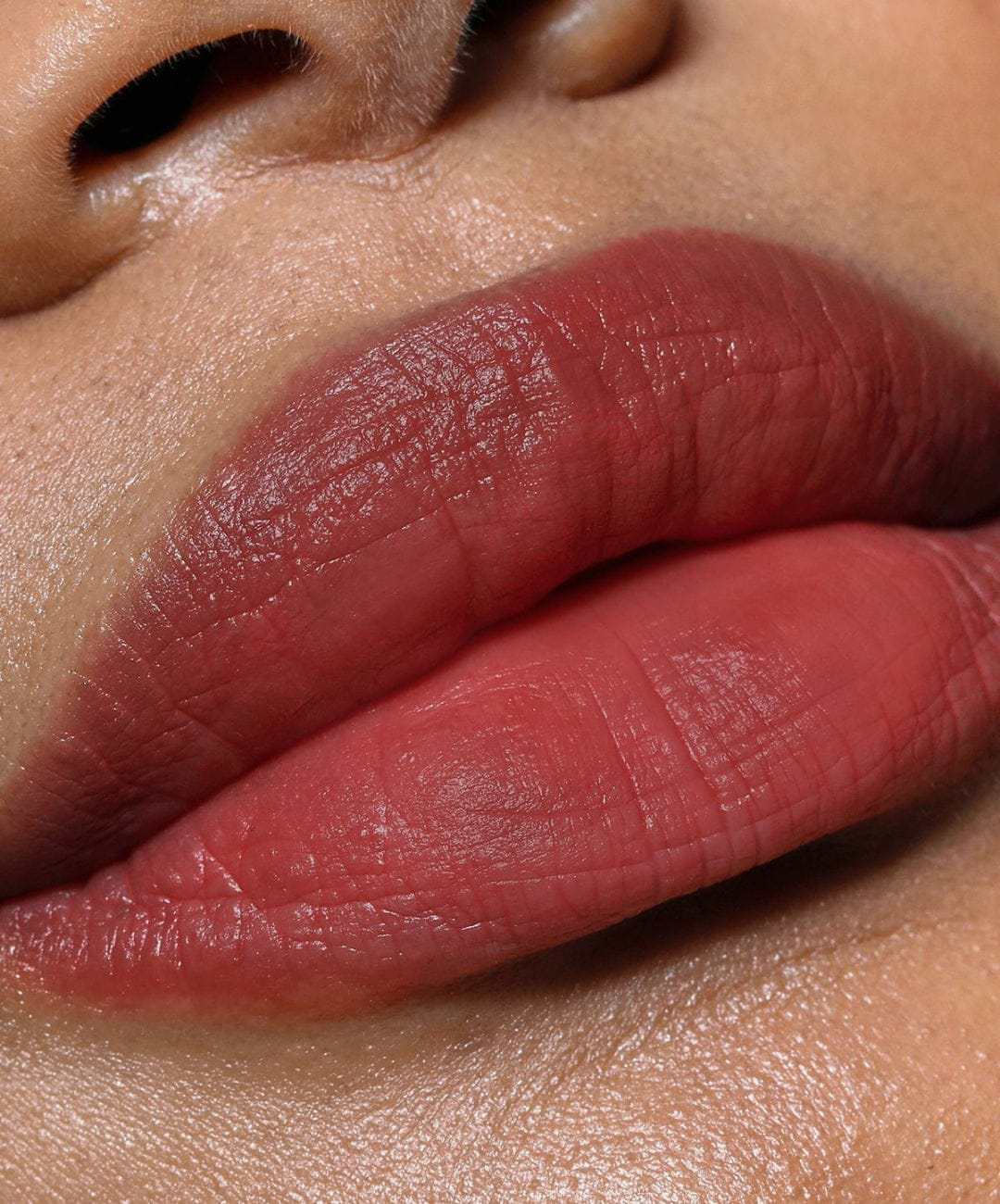 | desc: | text: light Lip Blush in shade Wine