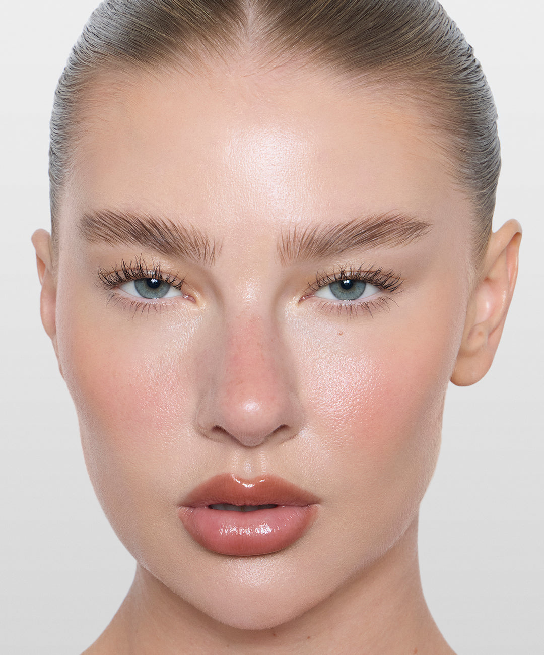 image shows Jess Hunt wearing the REFY brow sculpt clear brow gel