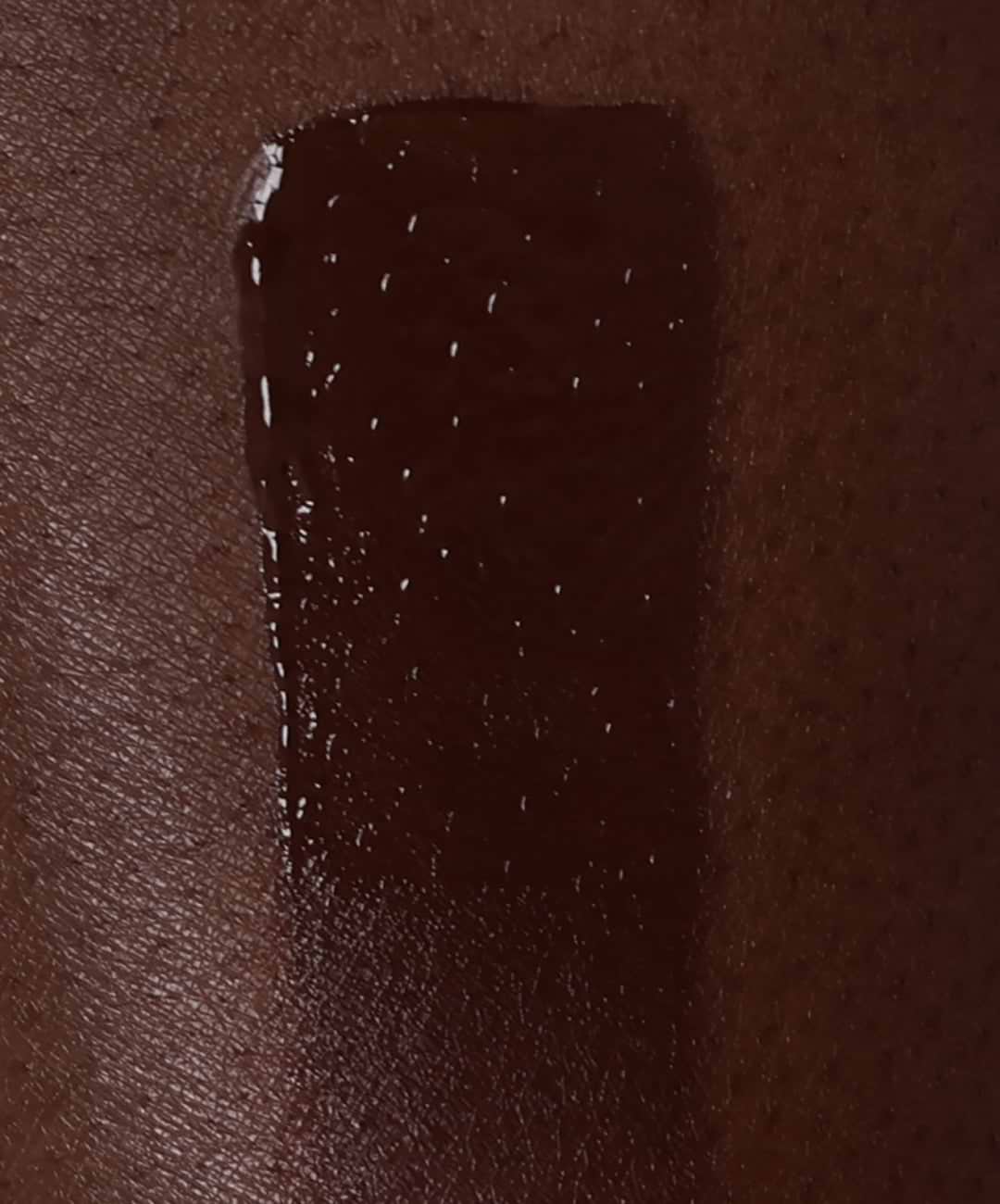 | desc: | text: light Shade 24C on skin