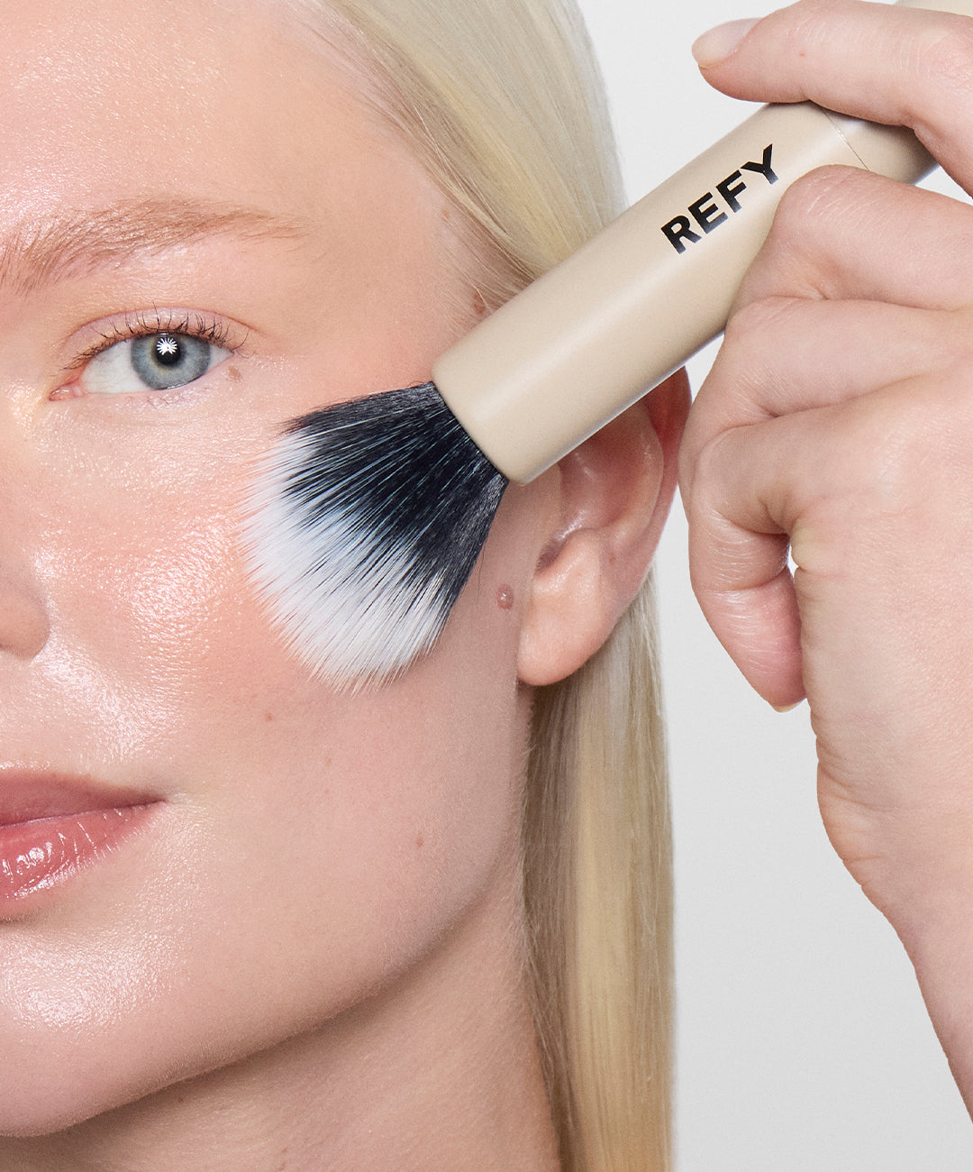 | desc: REFY Duo Brush