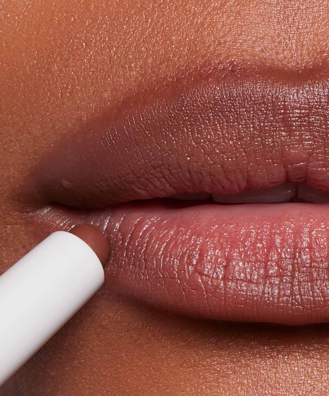  | desc: | text: light  Blur Liner in shade Umber