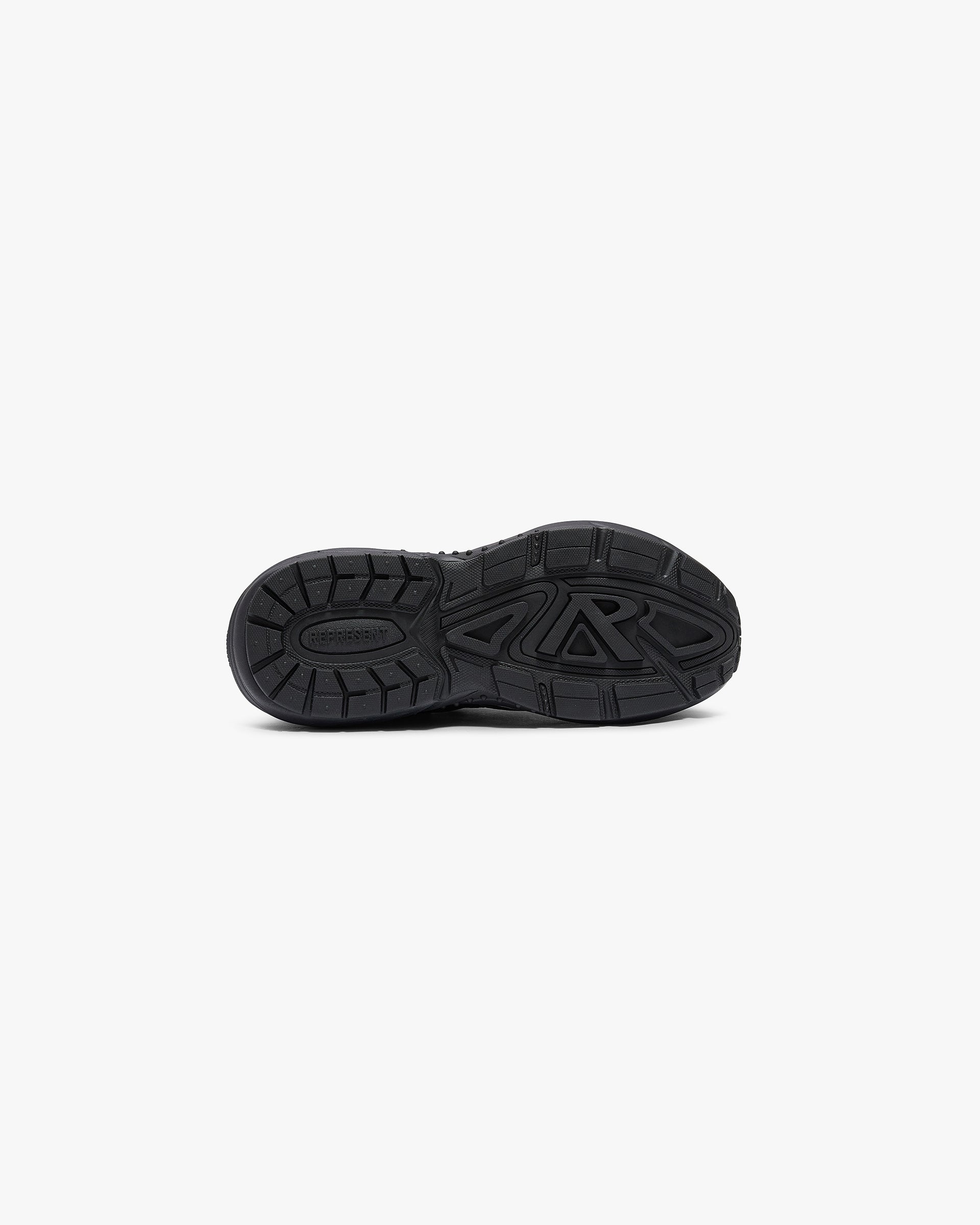 Storm Runner - Triple Black