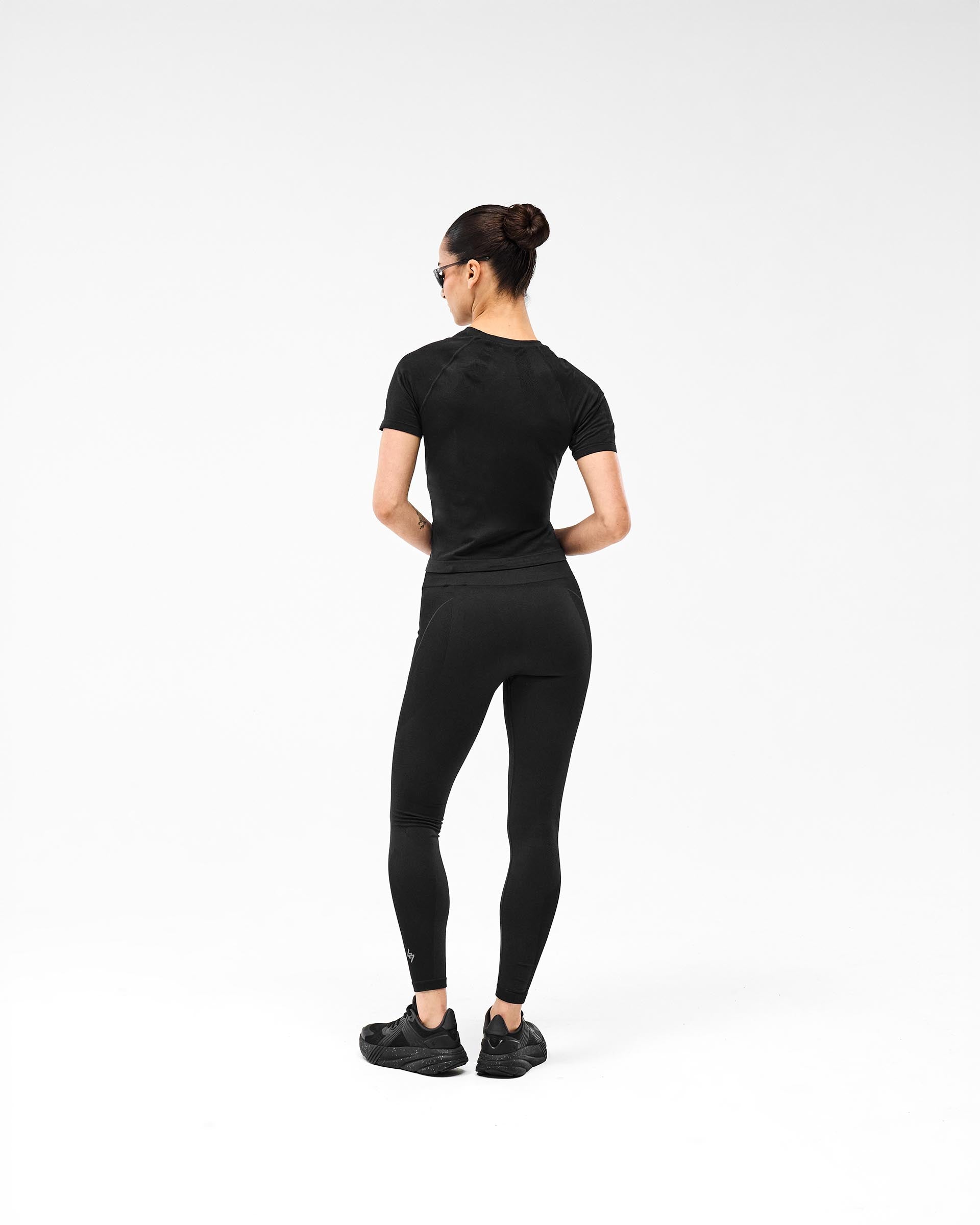 247 Ease Seamless Perforated T-Shirt - Black