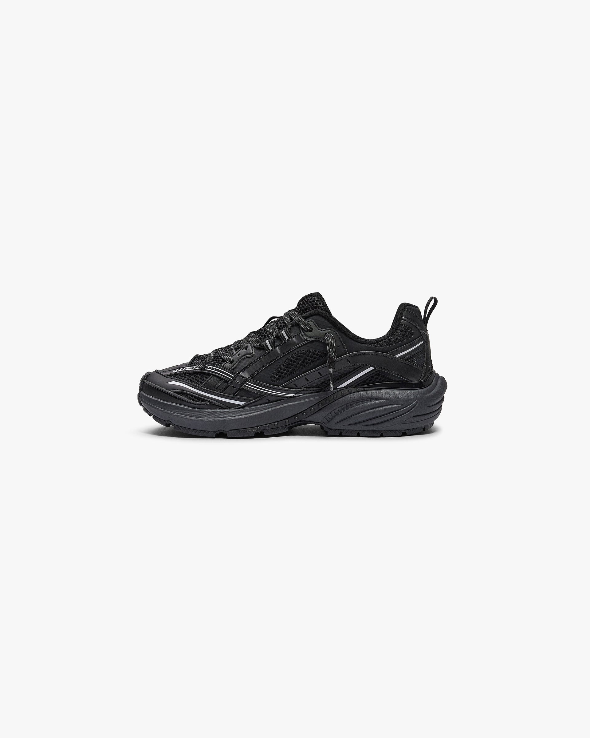 Storm Runner - Triple Black