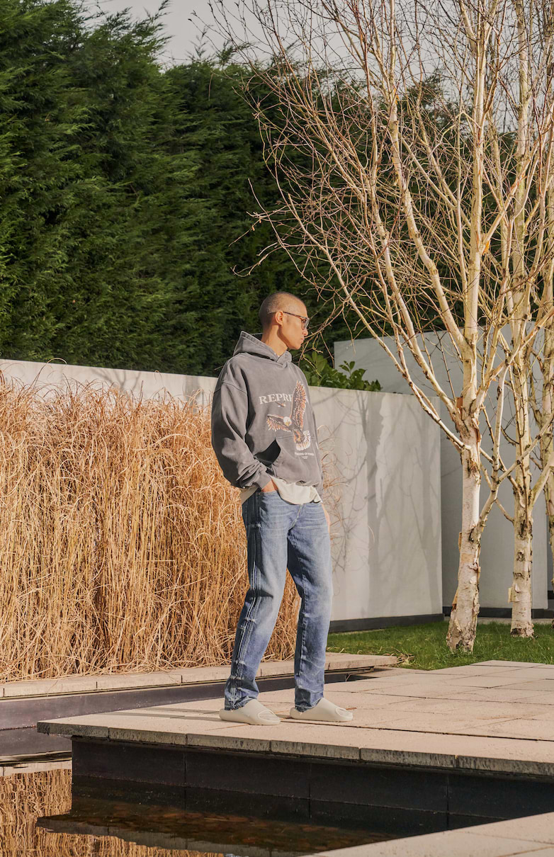 How To Dress Streetwear (The Right Way)