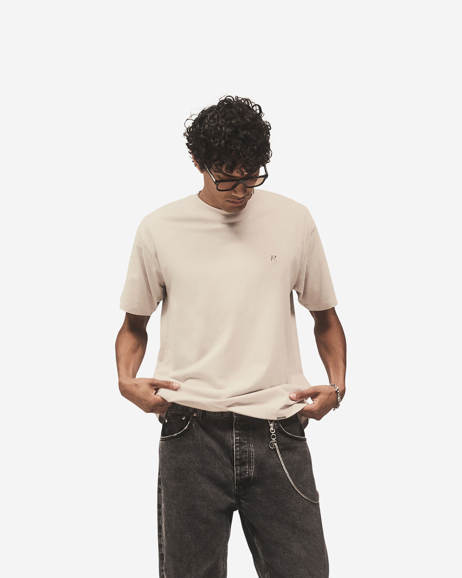 Metal Initial R T-Shirt - Concrete