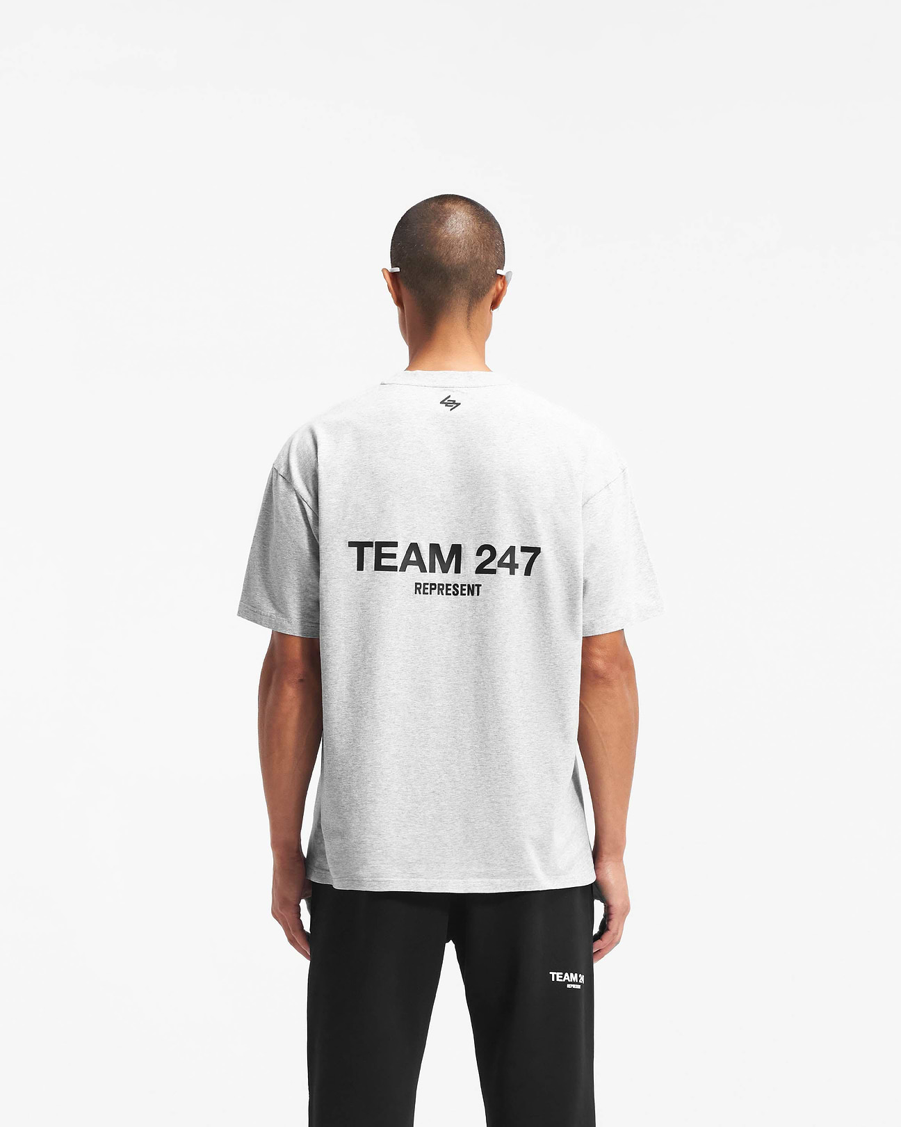 トップス everyone collegiate logo tee shirt ash Ash Grey Team 247 T-Shirt | 247 Running T-Shirts | REPRESENT