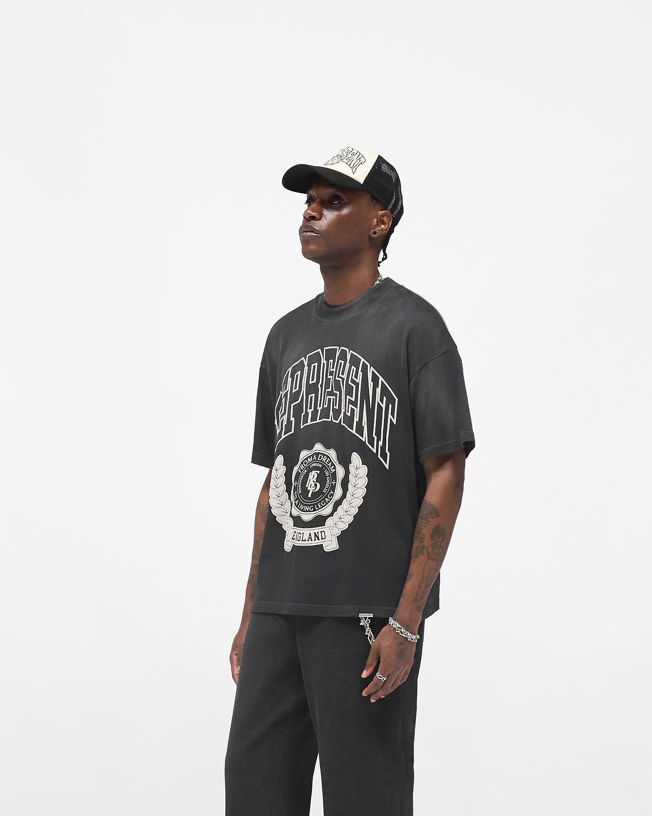 Legacy Crest Black T-shirt | T-shirts | REPRESENT