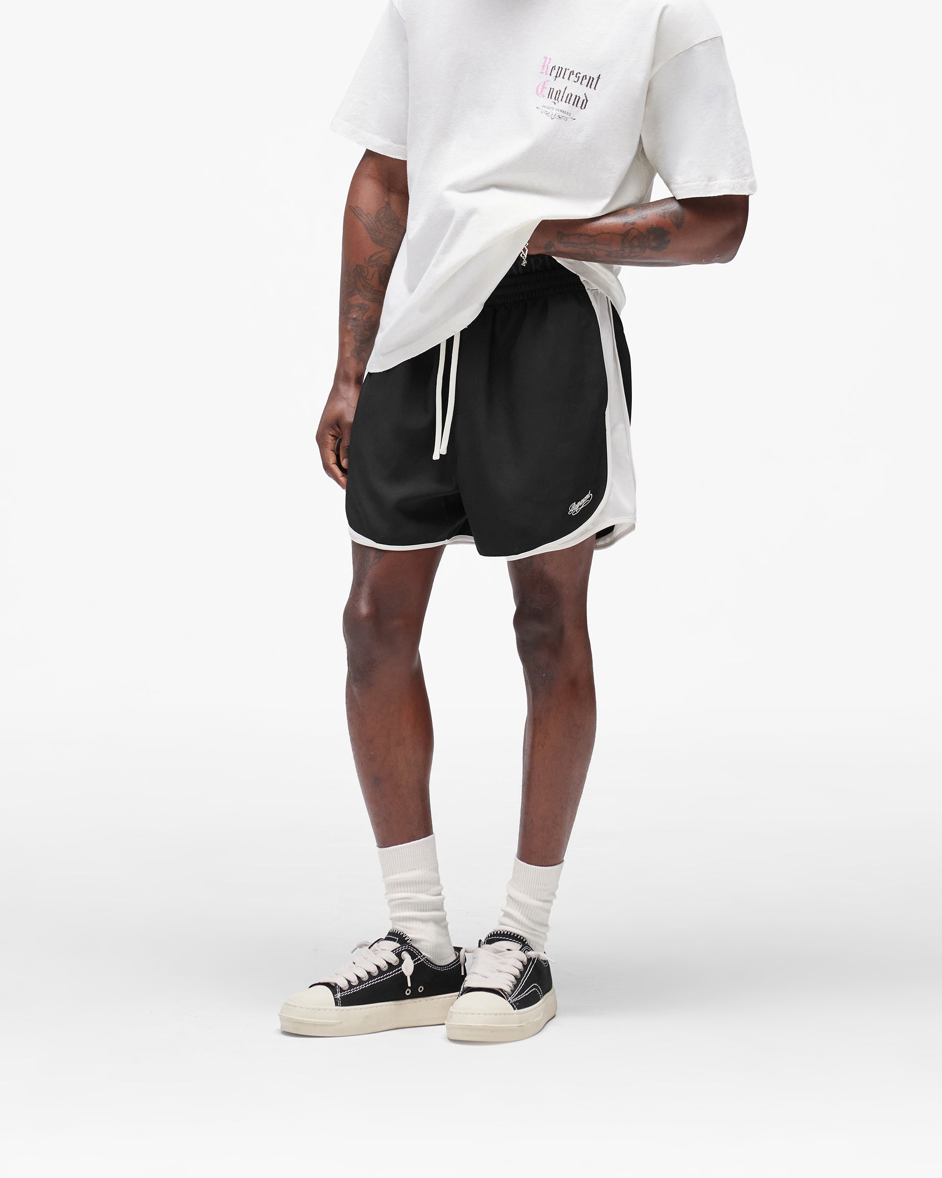 Cruz_Short_-_Jet_Black_04.jpg