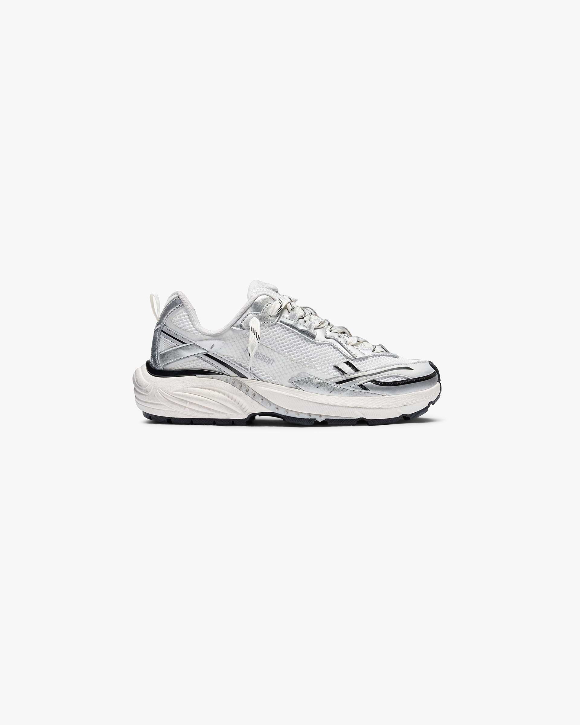 Storm_Torn_-_Flat_White_Silver_01.jpg