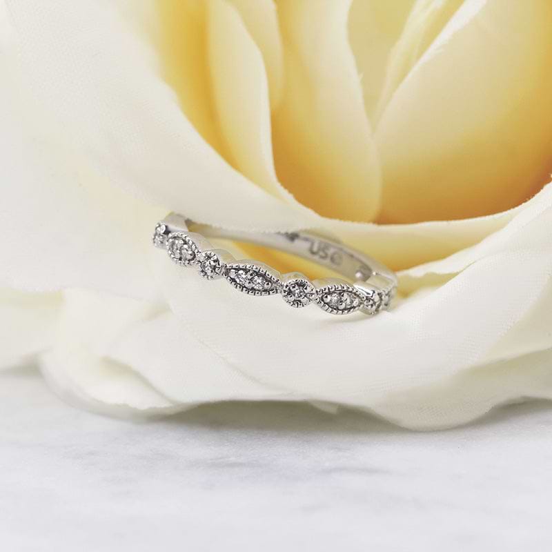 Amore Vintage Diamond Wedding Band