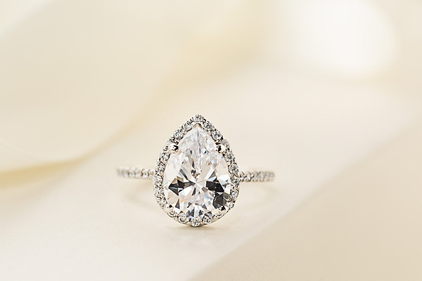 heroine accented lab grown diamond engagement ring