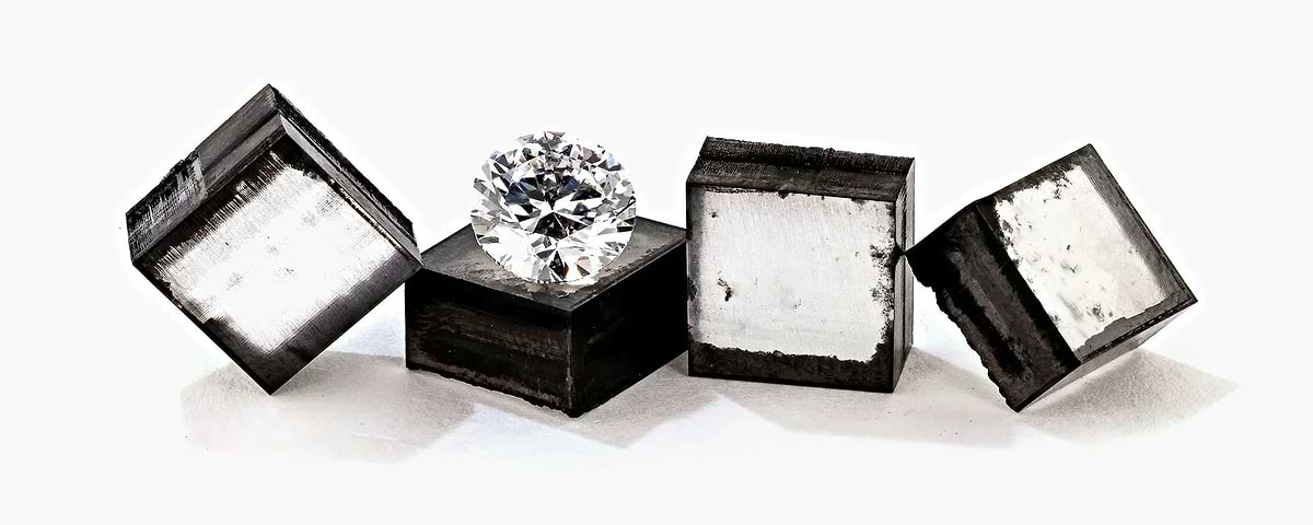 What the De Beers Diamond Testing Machines Reveal About Lab-Grown