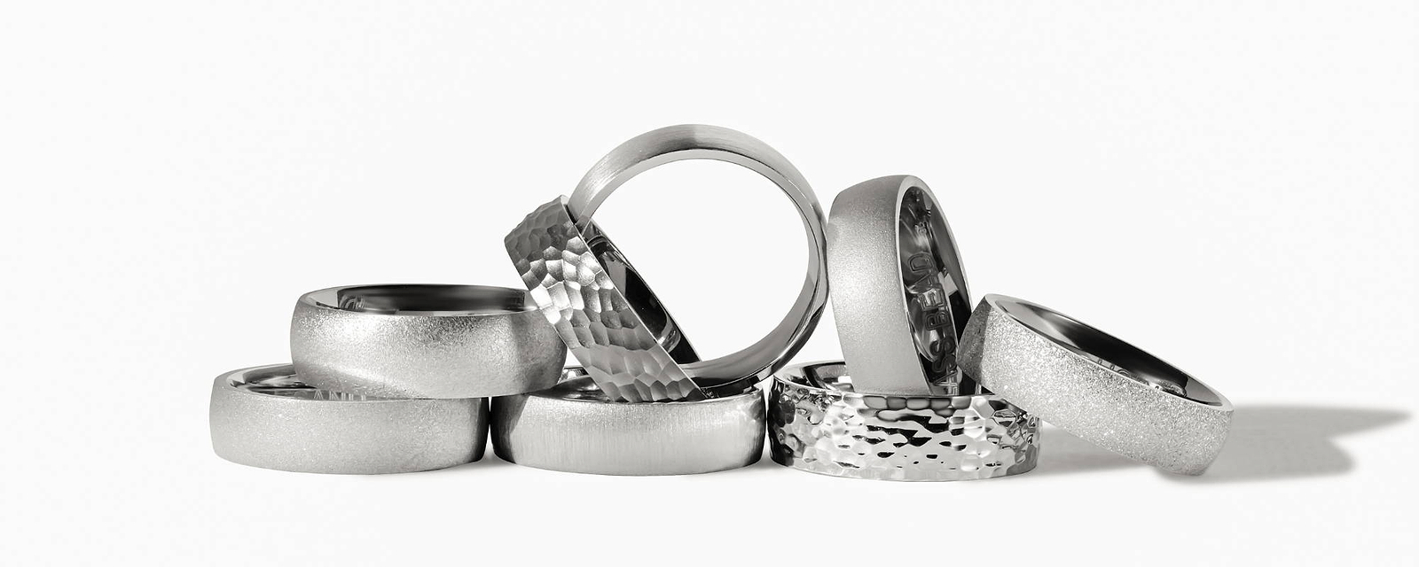 Men’s Wedding Bands – Top Picks for Modern Grooms