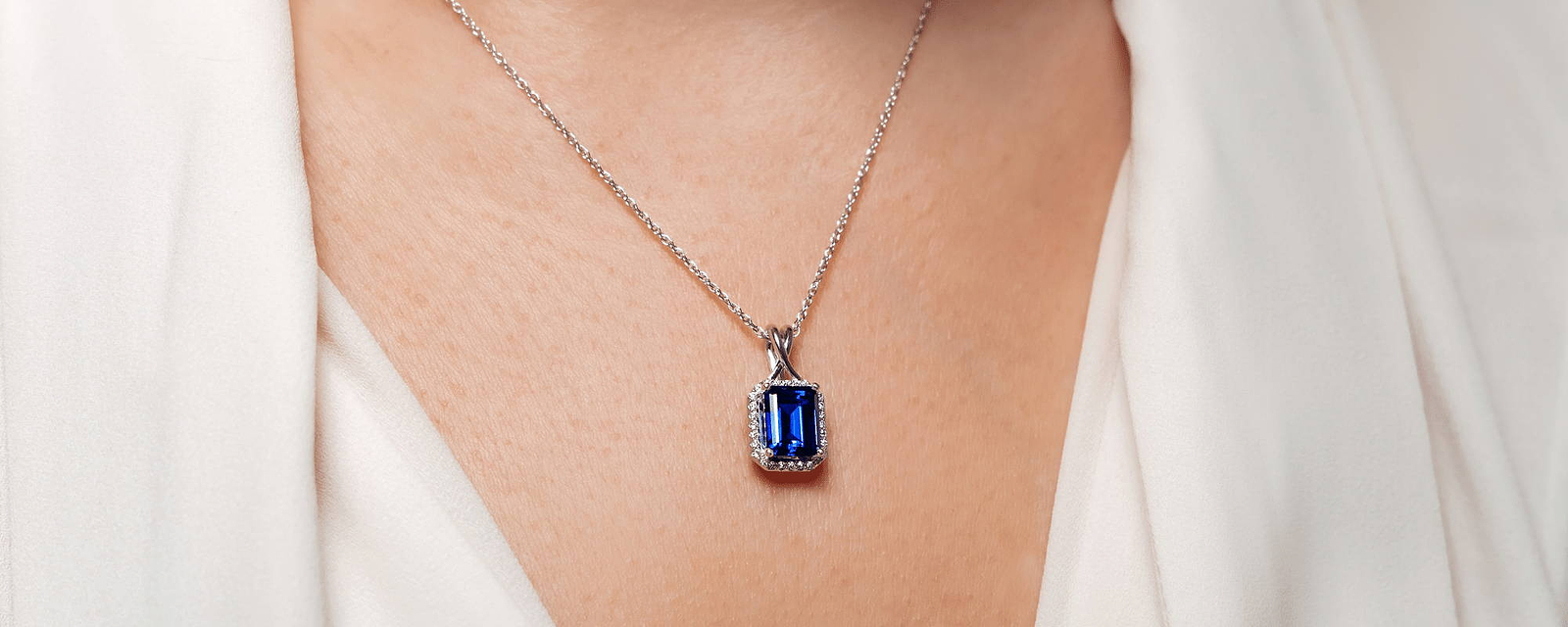 Perfect Sapphire Engagement Rings for September Birthstone Birthdays