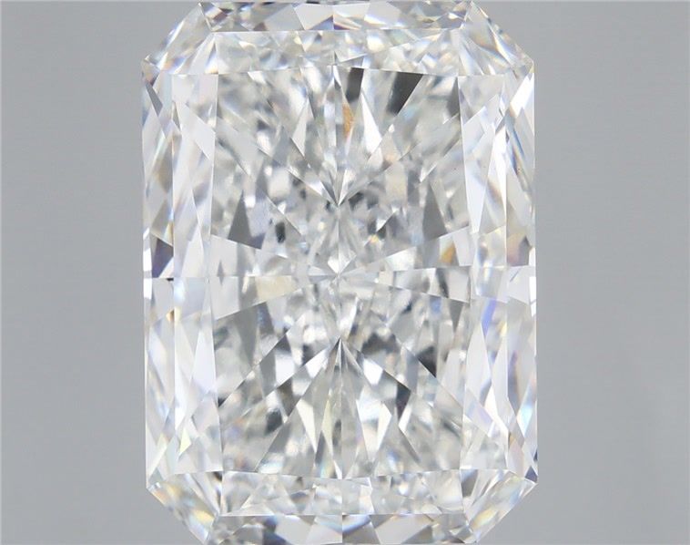 15.03 Carat Radiant Shaped, Very Good Cut, E Color, VVS2 Clarity, IGI Certified Lab Grown Diamond