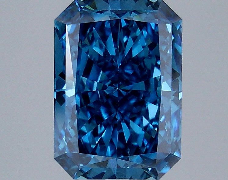 3.19 Carat Radiant Shaped, Ideal Cut, VS1 Clarity, IGI Certified Lab Grown Diamond