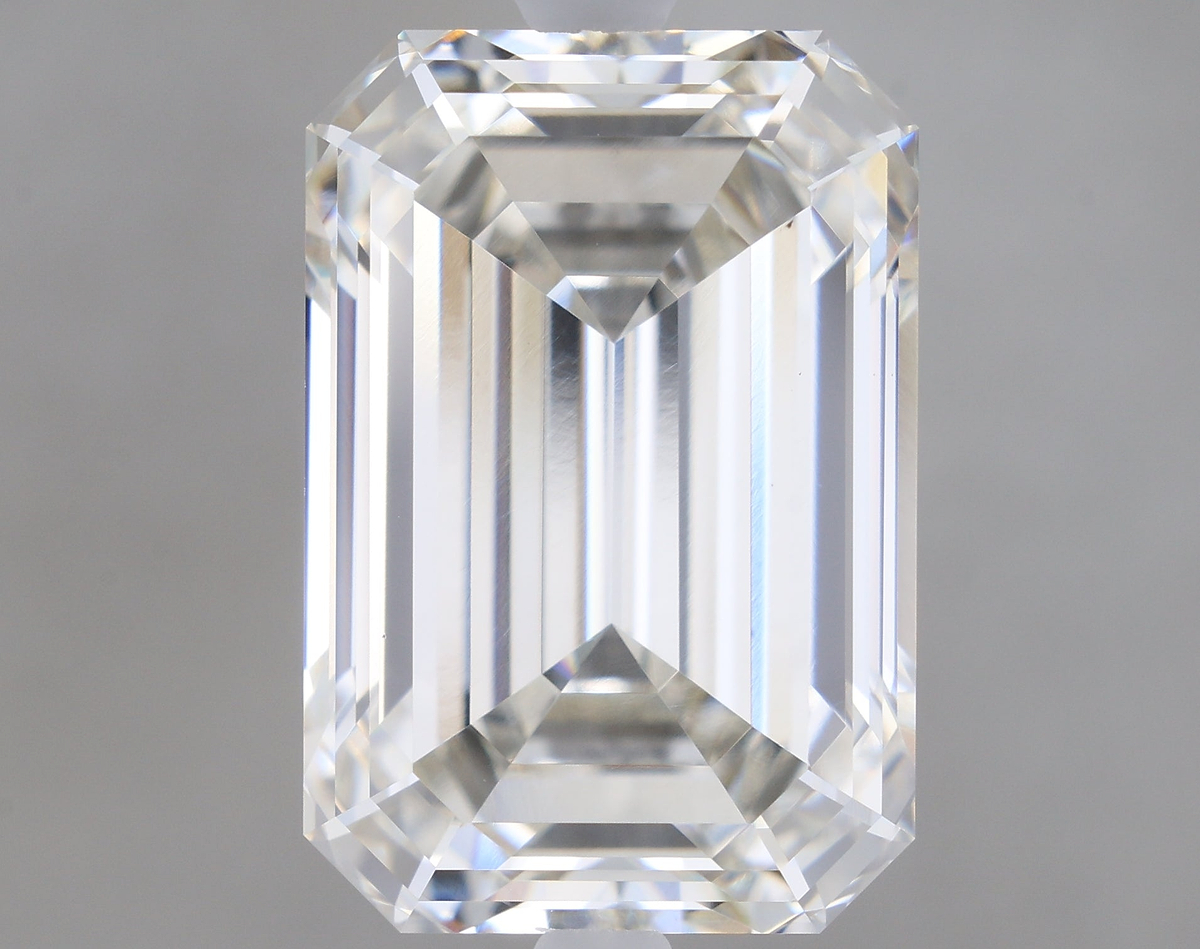 5.04 Carat Emerald Shaped, Ideal Cut, I Color, VS1 Clarity, IGI Certified Lab Grown Diamond