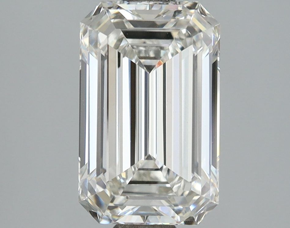 2.51 Carat Emerald Shaped, Ideal Cut, F Color, VVS2 Clarity, IGI Certified Lab Grown Diamond