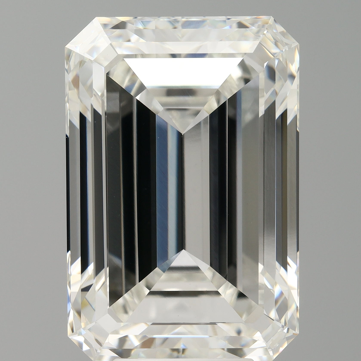9.00 Carat Emerald Shaped, Ideal Cut, F Color, VVS2 Clarity, IGI Certified Lab Grown Diamond