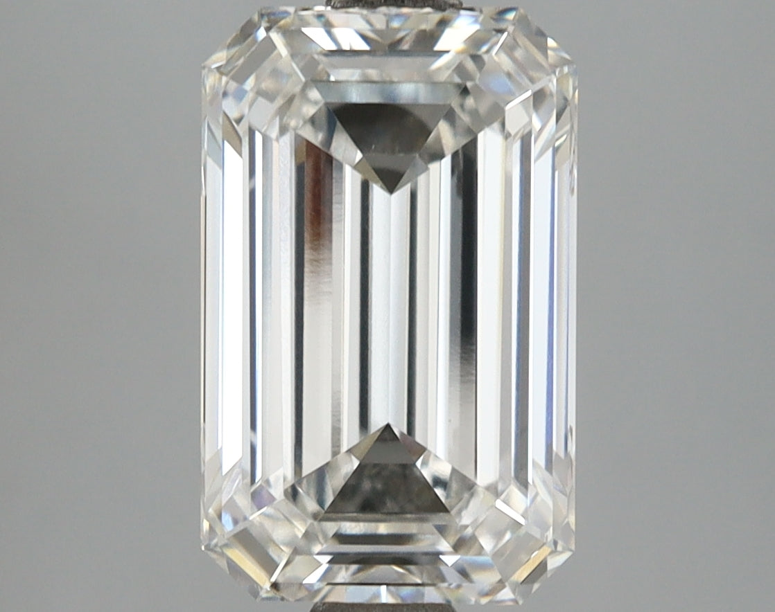 3.89 Carat Emerald Shaped, Excellent Cut, F Color, VVS2 Clarity, IGI Certified Lab Grown Diamond
