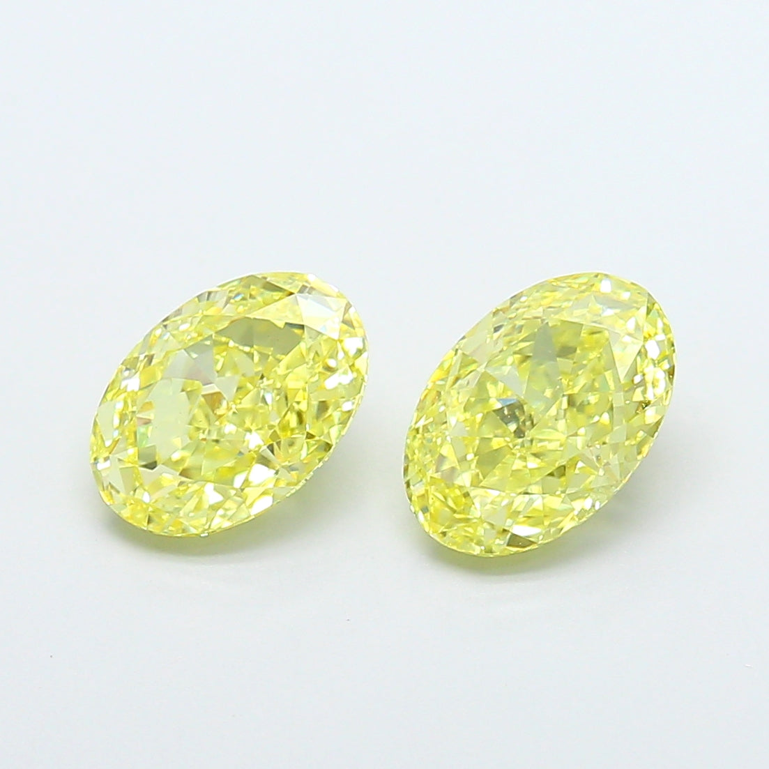 1.55 Carat Oval Shaped, Excellent Cut, VS1 Clarity, IGI Certified Lab Grown Diamond