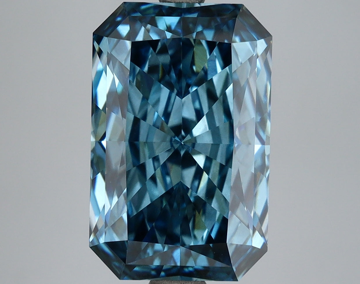 5.03 Carat Radiant Shaped, Excellent Cut, VVS2 Clarity, IGI Certified Lab Grown Diamond