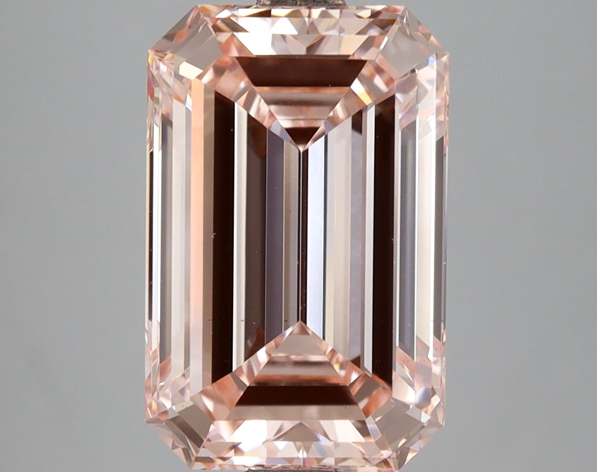 5.02 Carat Emerald Shaped, Ideal Cut, VS1 Clarity, IGI Certified Lab Grown Diamond