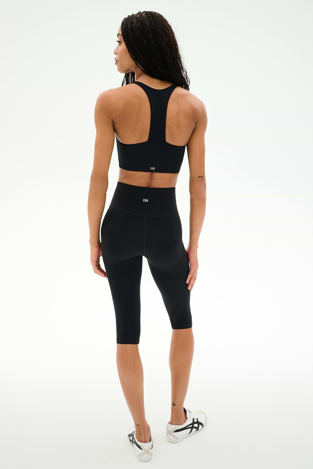 Women's Sara Airweight Sports Bra in Black – SPLITS59