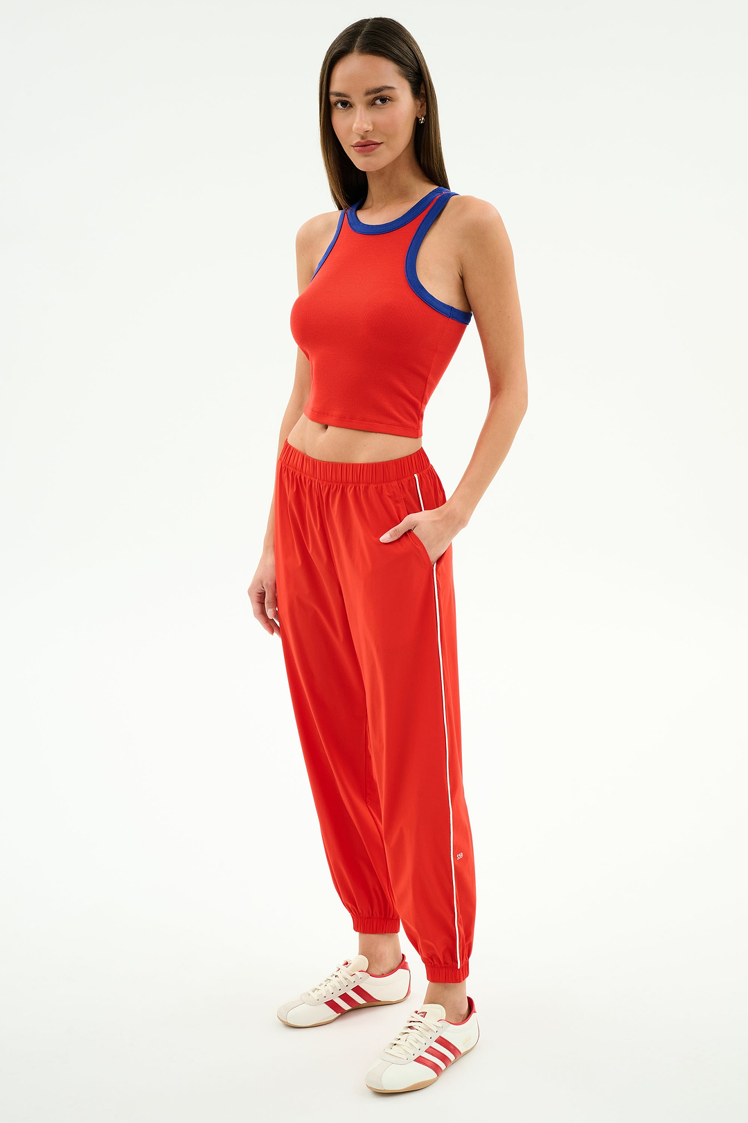  ジャージ レッド Megan Woven Nylon Jogger w/ Piping - Lotus Red/Creme – SPLITS59