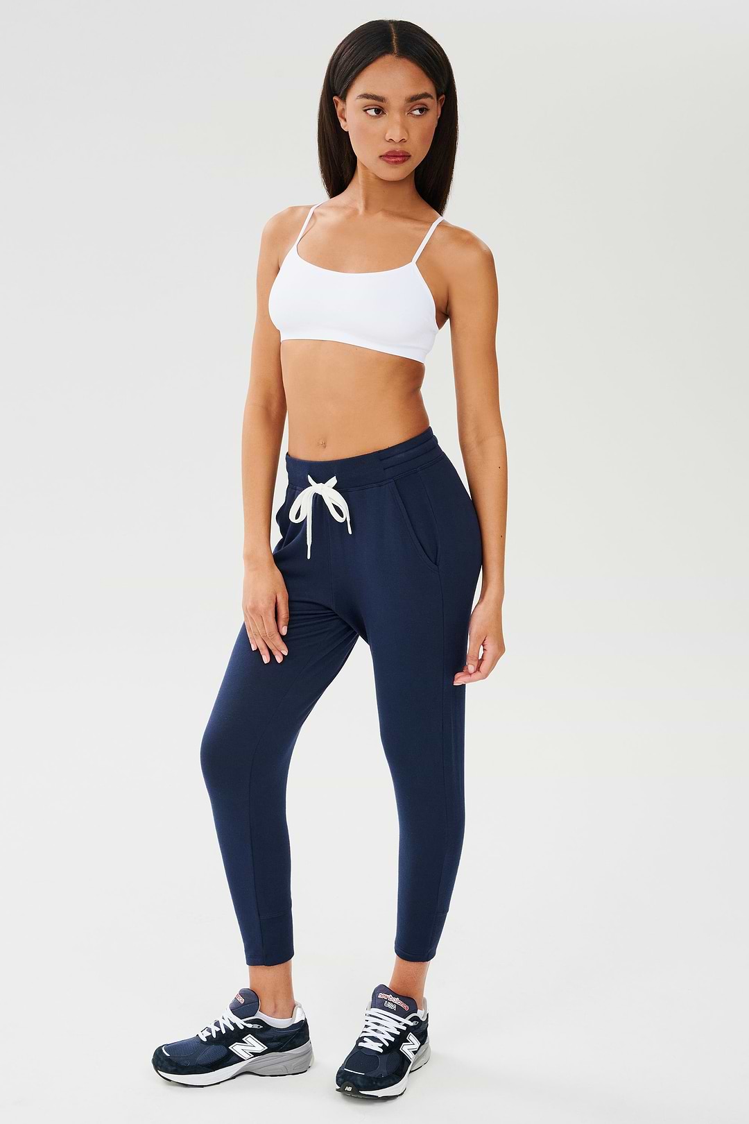 Women's Loren Seamless Sports Bra in White – SPLITS59