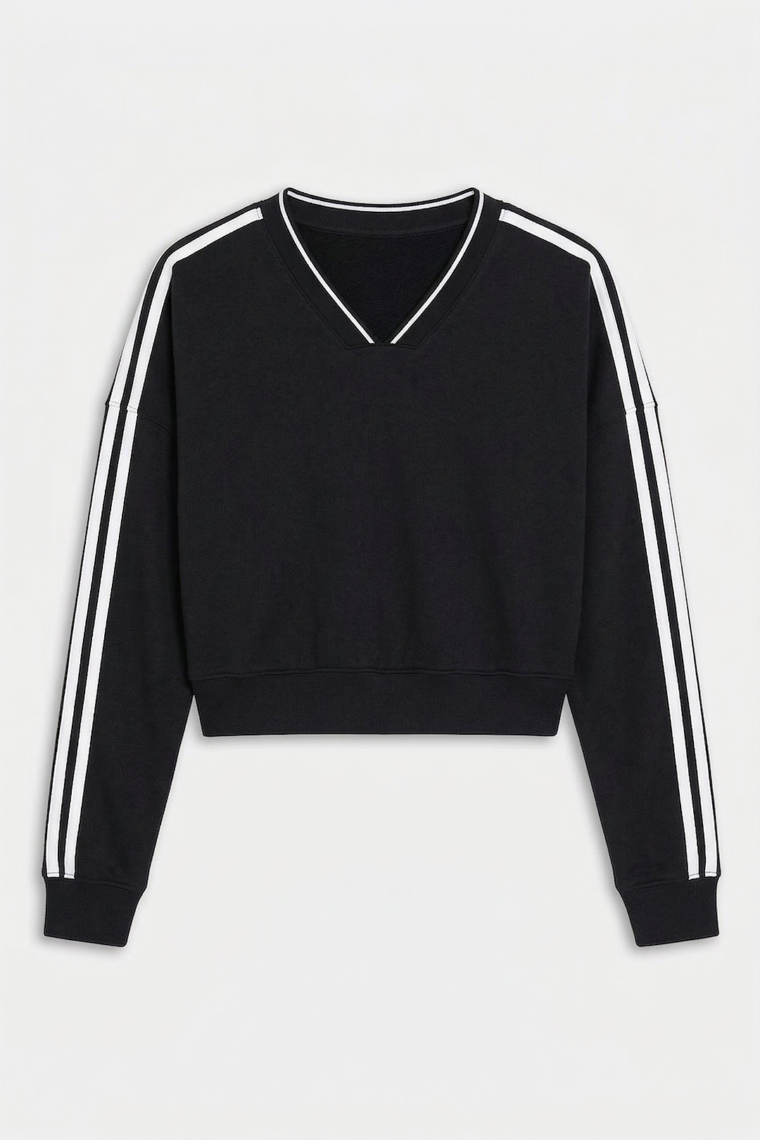 Ellie Fleece V Neck Sweatshirt - Black/White – SPLITS59