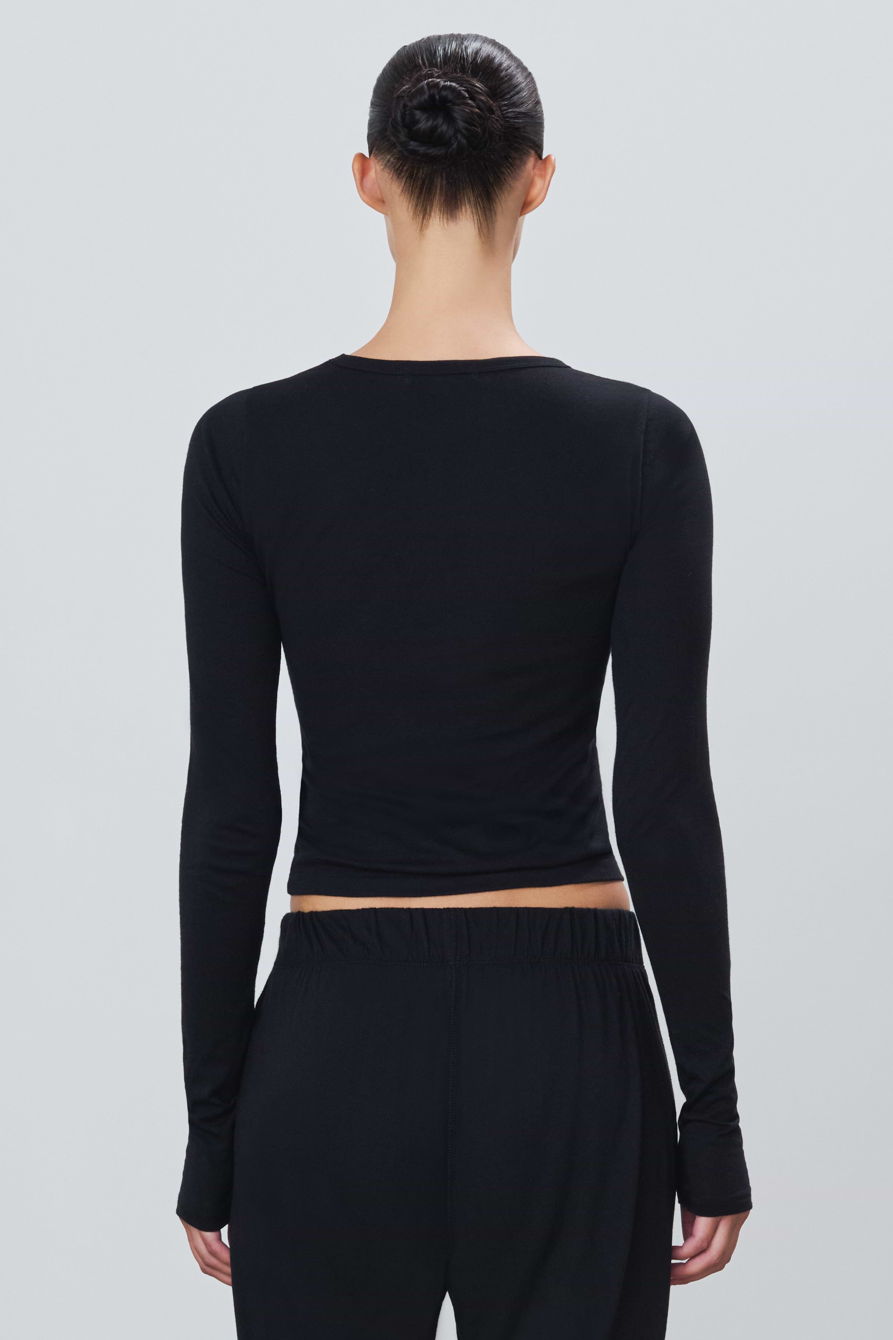 FITTED CREWNECK LONG SLEEVE T-SHIRT - ÉTERNE