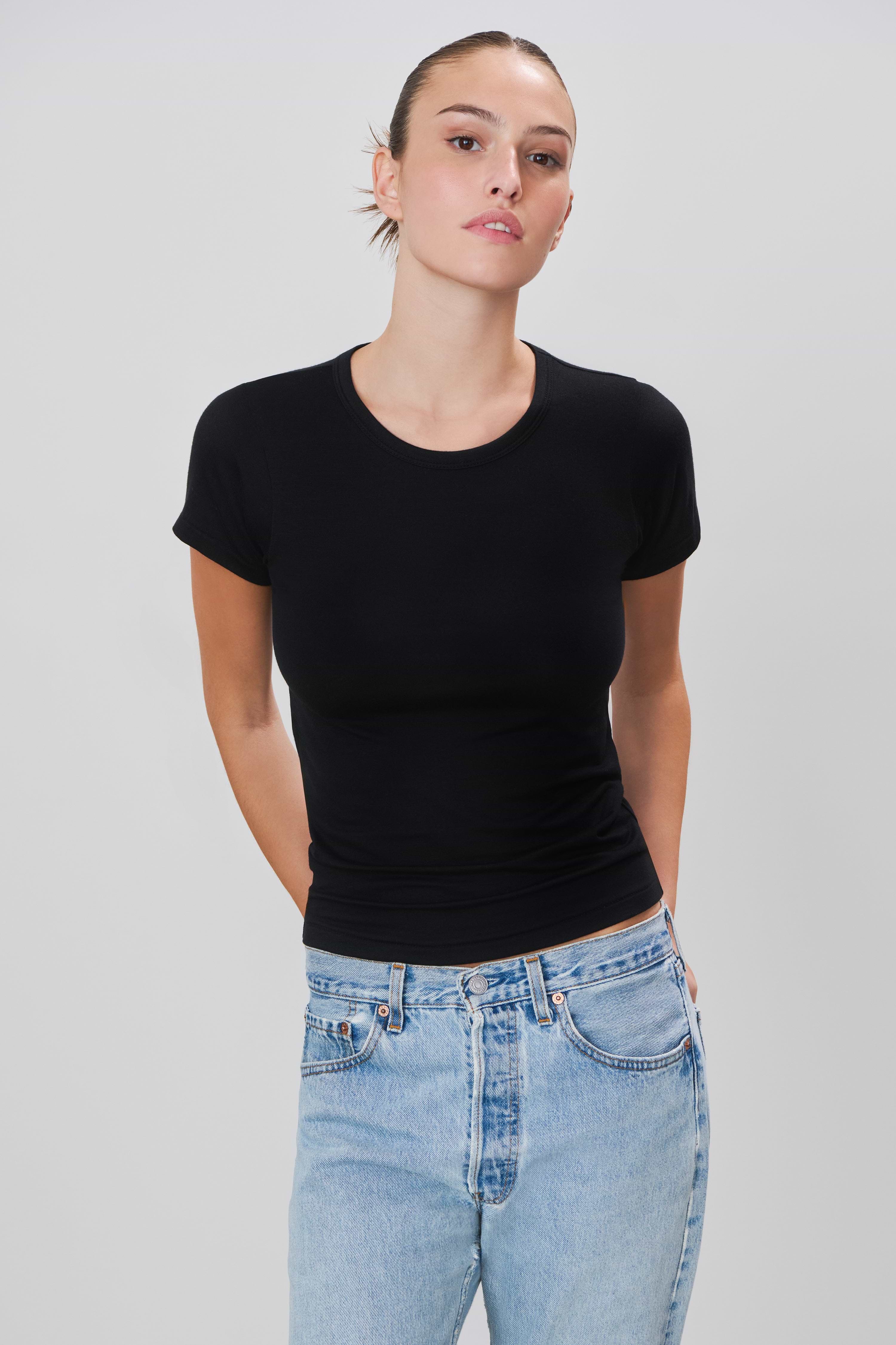 FITTED CREWNECK SHORT SLEEVE T-SHIRT - ÉTERNE