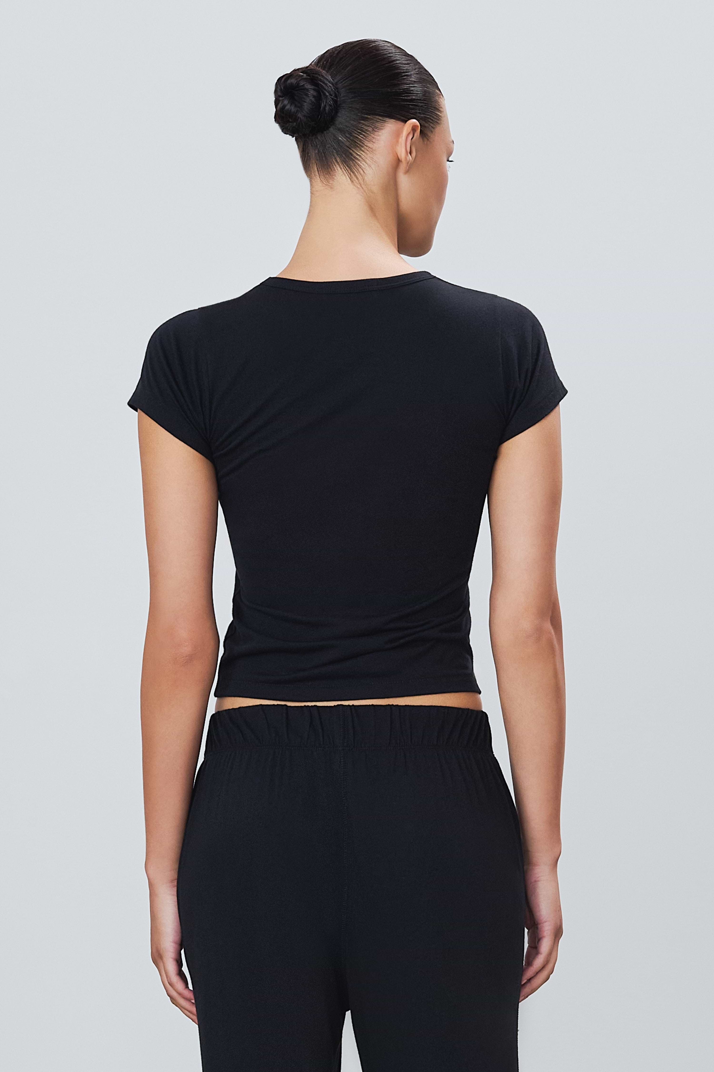 FITTED CREWNECK SHORT SLEEVE T-SHIRT - ÉTERNE