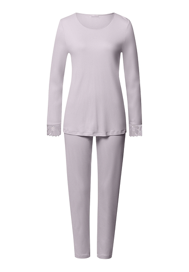 HANRO_252_W_KaleaNW_LSLVPajama_074788_072463_010.jpg